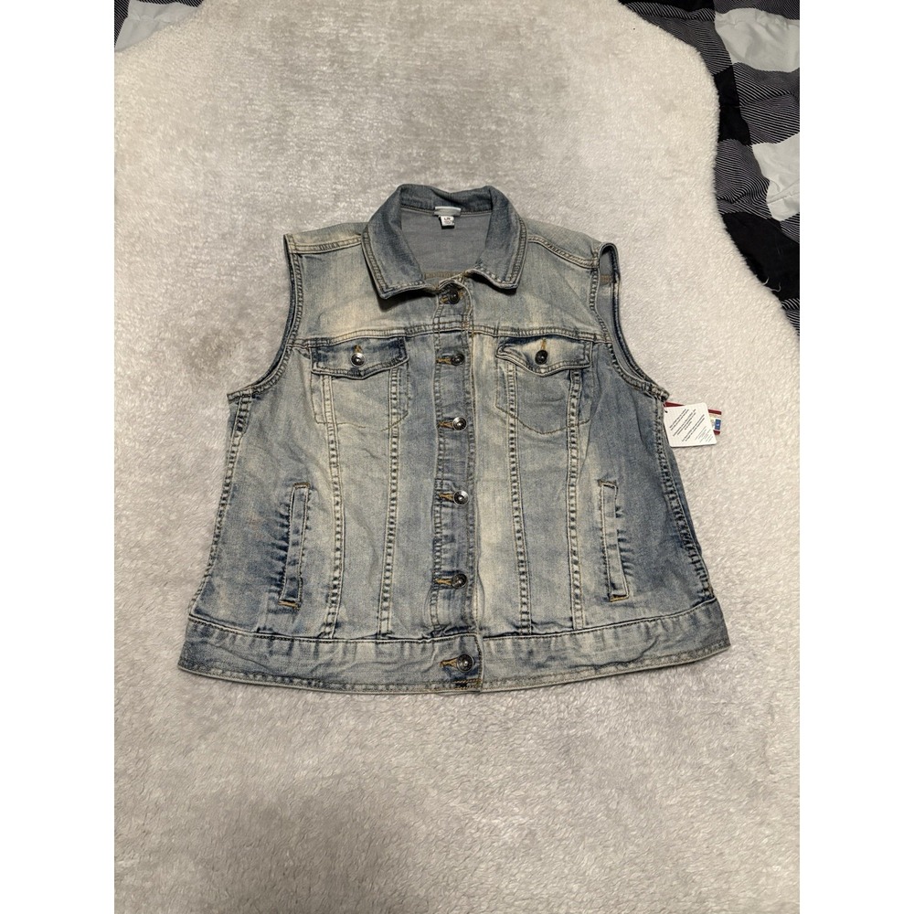 Merona Women's Blue Denim Jacket Vest Light Wash Size Large Button